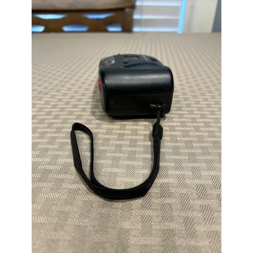 Vivitar C35R 35mm Point & Shoot Film Camera (Tested & Working) Red-eye Reduction